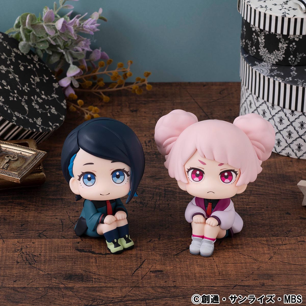 Nika Nanaura & Chuatury Panlunch (with gift) 